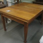 493 6766 DINING TABLE